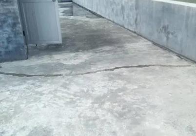 江干楼顶漏水维修公司分享下如何解决卫生间隐蔽部位漏水的问题?